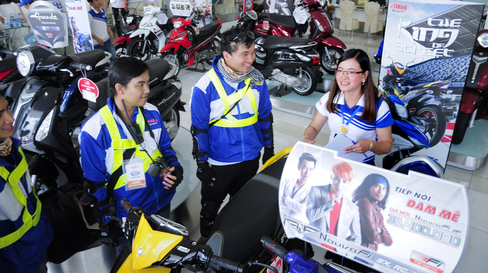 Ảnh Yamaha Tour ngày 2, đi trong nắng Tây Nguyên, mưa đại ngàn Yamaha Blue Core Tourning 2015 ngay 2 (23).jpg