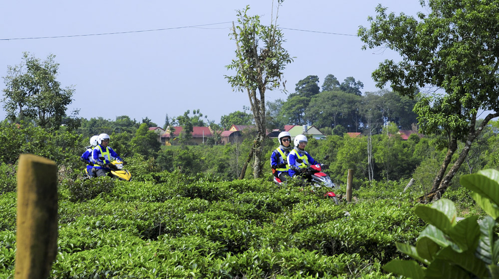 Ảnh Yamaha Tour ngày 2, đi trong nắng Tây Nguyên, mưa đại ngàn Yamaha Blue Core Tourning 2015 ngay 2 (4).jpg