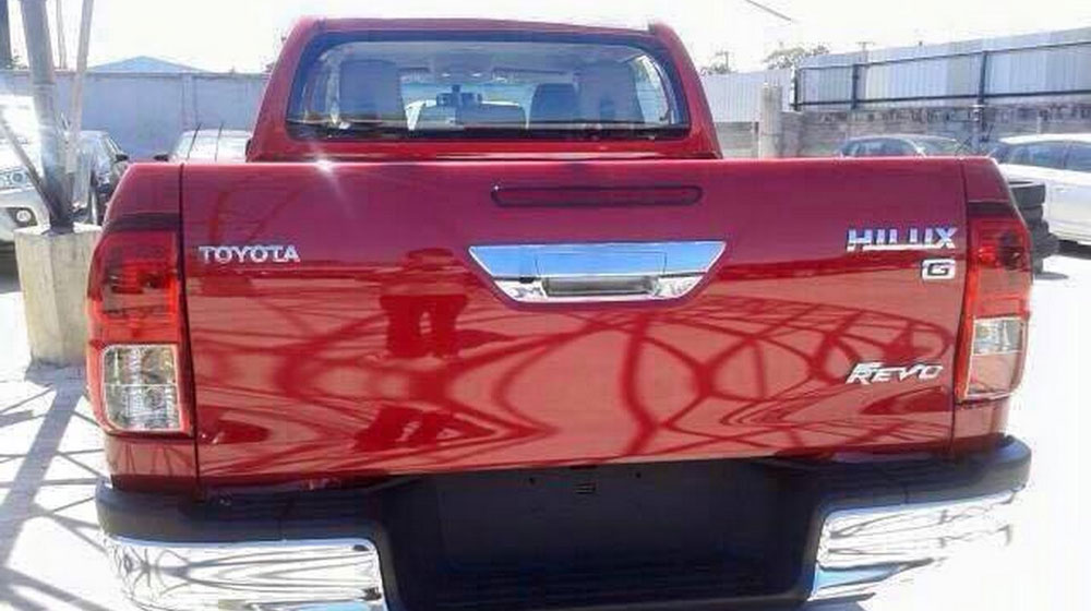 Toyota Hilux 2016 lộ diện hoàn toàn trước ngày ra mắt Toyota-HiLux-13.jpg
