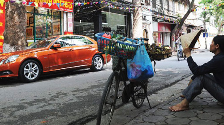 “Cuộc chiến” giá xe: Doanh nghiệp nhập ôtô “phản pháo” DC-cf62b.jpg