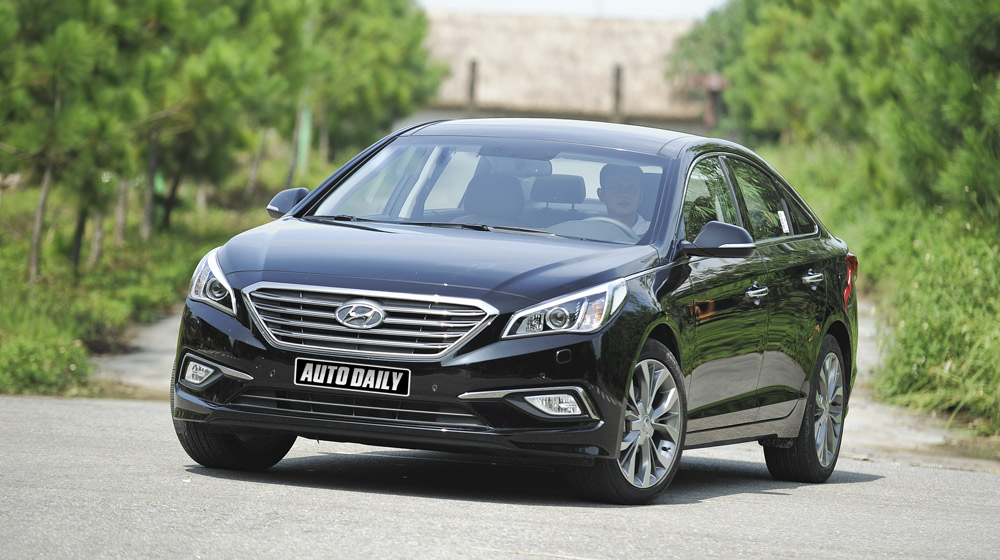 Toyota Camry và Hyundai Sonata: 