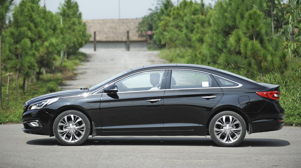 Toyota Camry và Hyundai Sonata: 