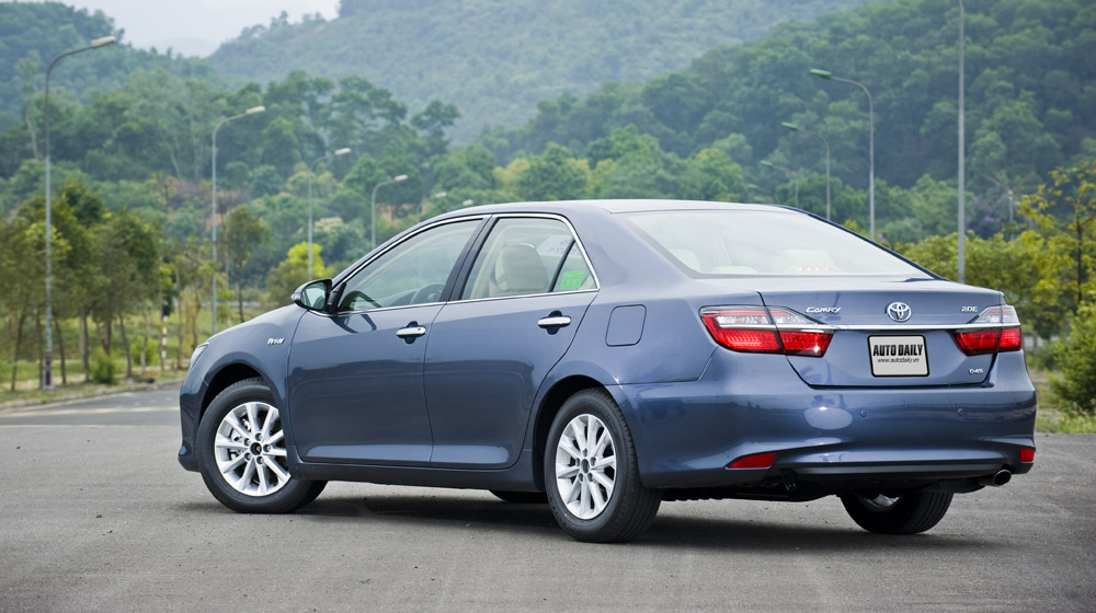 Toyota Camry và Hyundai Sonata: 