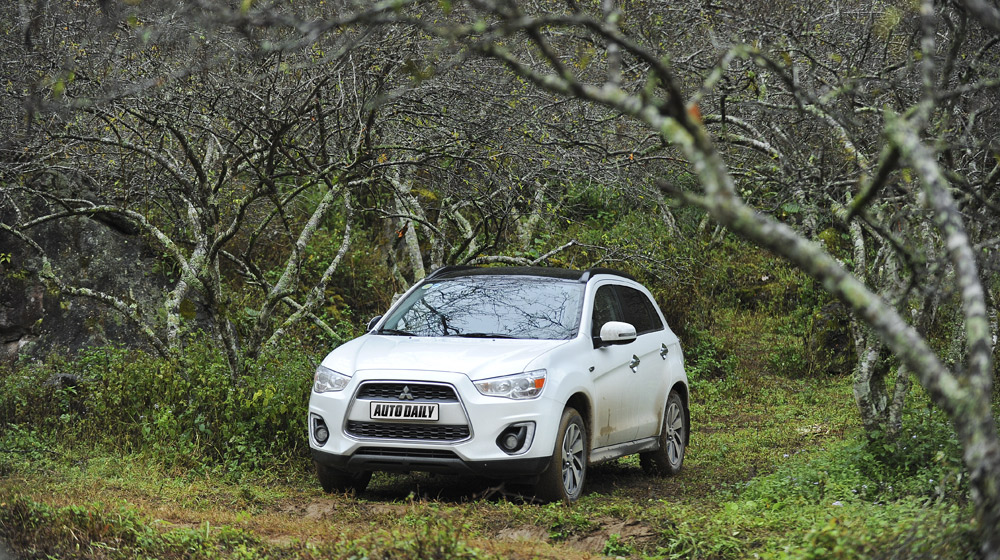 Mitsubishi Outlander Sport thế hệ mới sẽ ra mắt vào năm 2016 Mitsubishi Outlander Sport 2015 (18).jpg