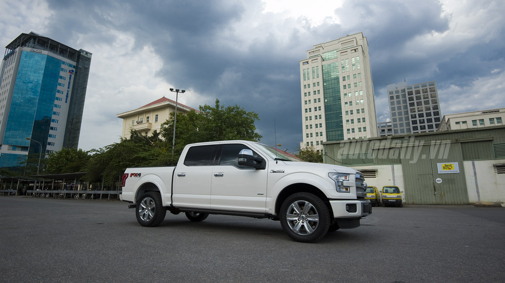 Ảnh Ford F-150 Platinum 2015 vừa về Việt Nam ford-f150-2015 (7).jpg