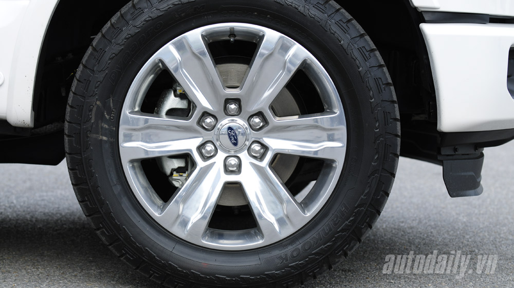 Ảnh chi tiết Ford F-150 Platinum 2015 Ford F150 Platinum (10).jpg