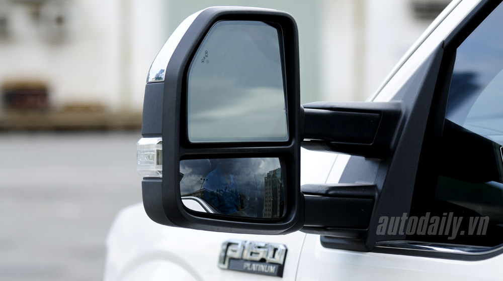 Ảnh chi tiết Ford F-150 Platinum 2015 Ford F150 Platinum (15).jpg