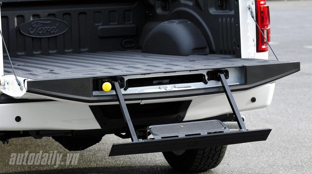 Ảnh chi tiết Ford F-150 Platinum 2015 Ford F150 Platinum (19).jpg