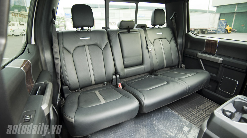 Ảnh chi tiết Ford F-150 Platinum 2015 Ford F150 Platinum (39).jpg