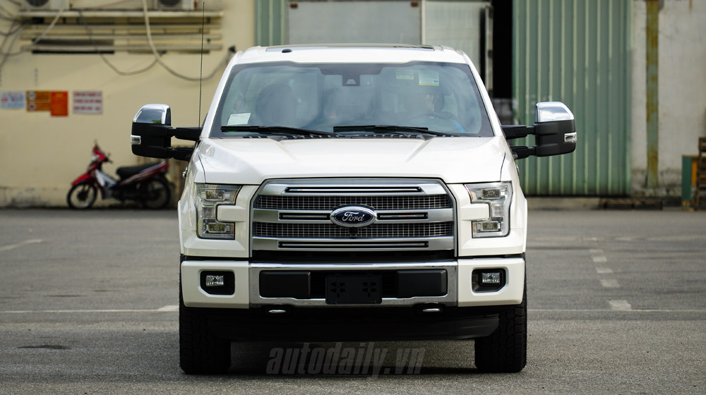 Soi chi tiết Ford F-150 Platinum 2015 đầu tiên tại Việt Nam Ford F150 Platinum (5).jpg