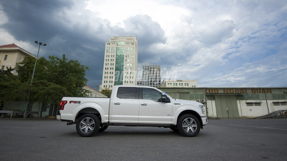 Ảnh chi tiết Ford F-150 Platinum 2015 Ford F150 Platinum (6).jpg