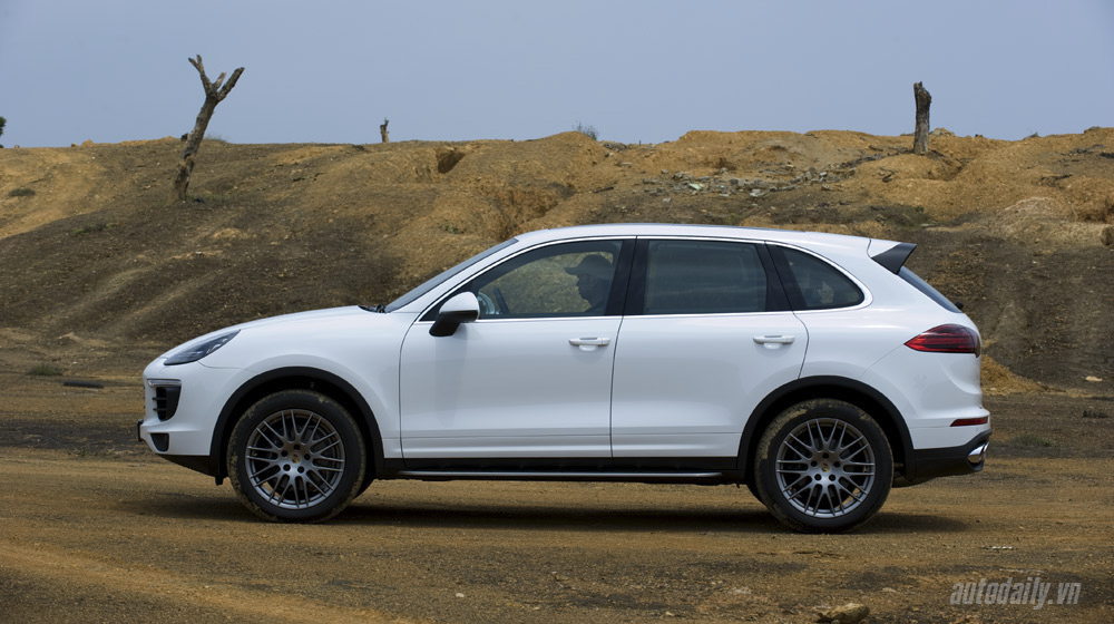 3 yếu tố tạo nên đẳng cấp của Porsche Cayenne Porsche Cayenne 2015 (14).JPG