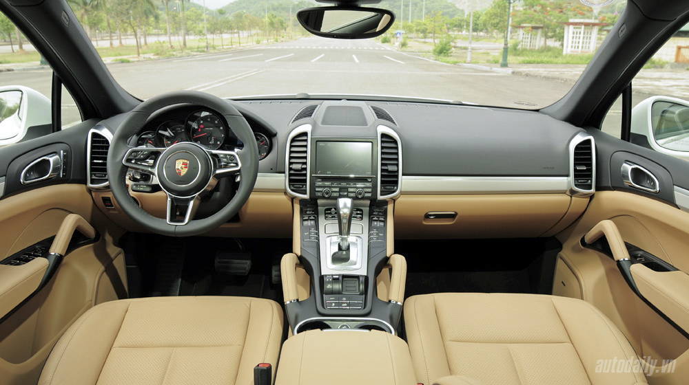 3 yếu tố tạo nên đẳng cấp của Porsche Cayenne Porsche Cayenne 2015 (56).JPG