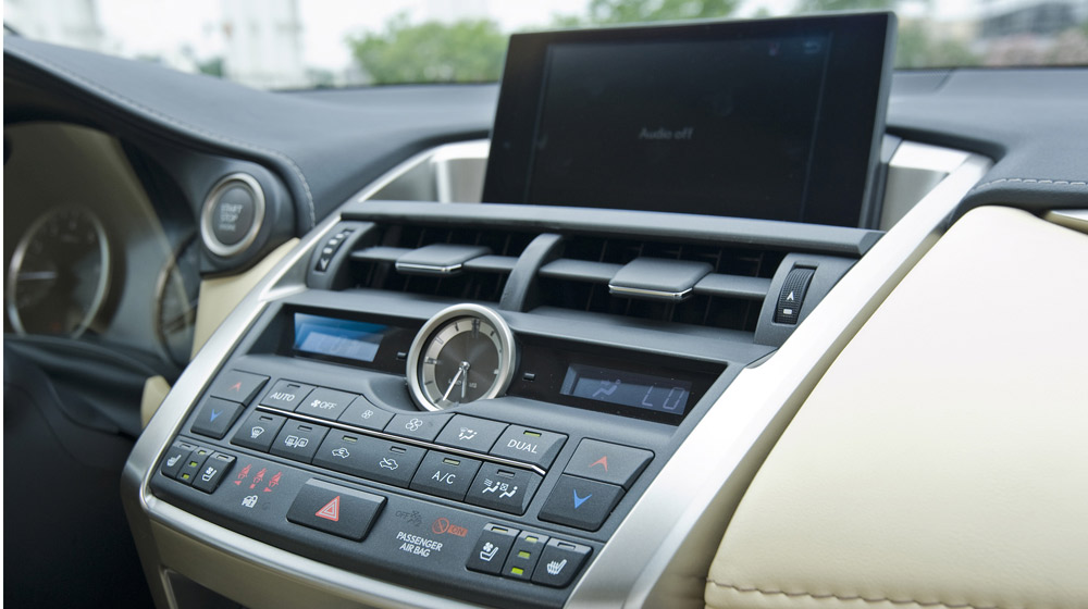 Ảnh chi tiết nội thất Lexus NX200t Lexus-NX-200t-noithat-(15)-1.jpg