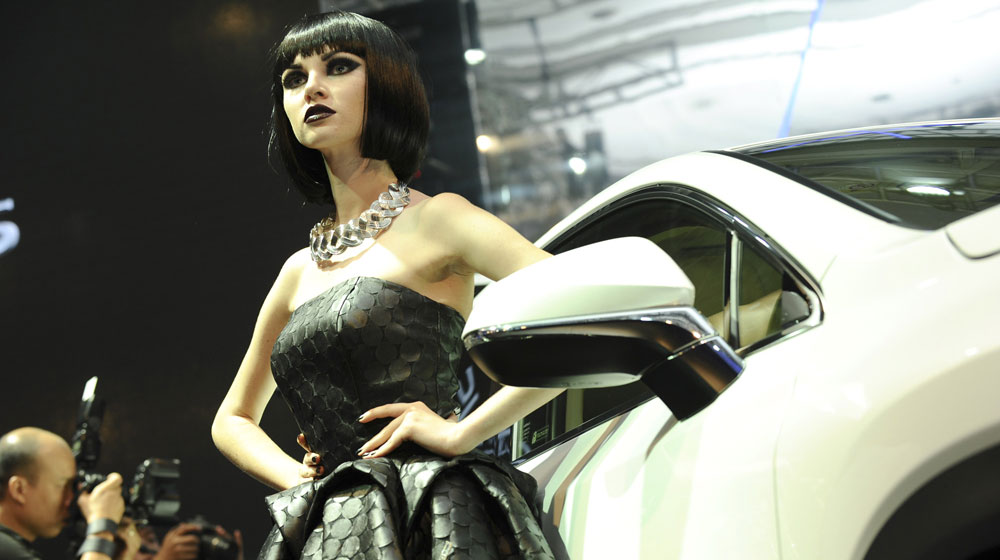 Ảnh dàn mẫu ma-nơ-canh tại lễ ra mắt Lexus NX200t Lexus-NX200T-2015-hop-bao-(75).jpg