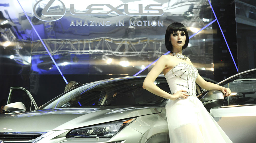Ảnh dàn mẫu ma-nơ-canh tại lễ ra mắt Lexus NX200t Lexus-NX200T-2015-hop-bao-(86).jpg