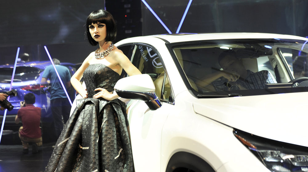 Ảnh dàn mẫu ma-nơ-canh tại lễ ra mắt Lexus NX200t Lexus-NX200T-2015-hop-bao-(92).jpg