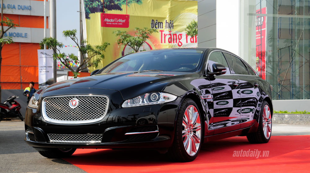 Cơ hội lái thử xe sang Jaguar Land Rover tại miền Trung jaguar (2).jpg
