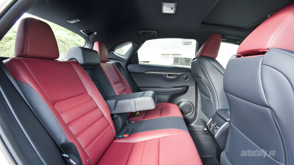 Ảnh chi tiết Lexus NX200t F Sport đầu tiên tại Việt Nam Lexus NX200t Fsport (19).jpg