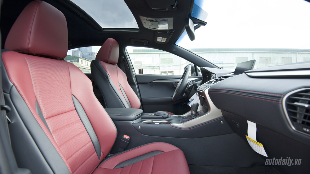 Ảnh chi tiết Lexus NX200t F Sport đầu tiên tại Việt Nam Lexus NX200t Fsport (22).jpg