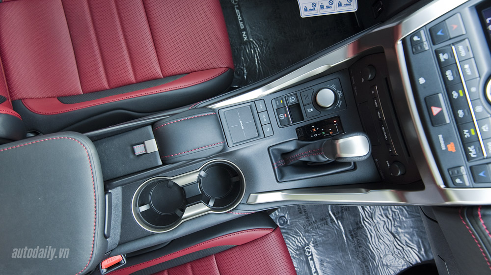 Ảnh chi tiết Lexus NX200t F Sport đầu tiên tại Việt Nam Lexus NX200t Fsport (24).jpg