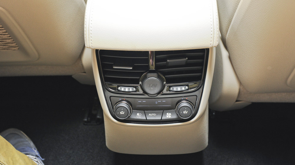 Những điểm mới trên Peugeot 508 Peugeot 508 hopbao (11).jpg