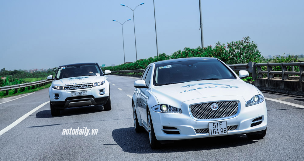 Jaguar Land Rover mang bộ đôi xế khủng đến thành Vinh _AUT6284.jpg