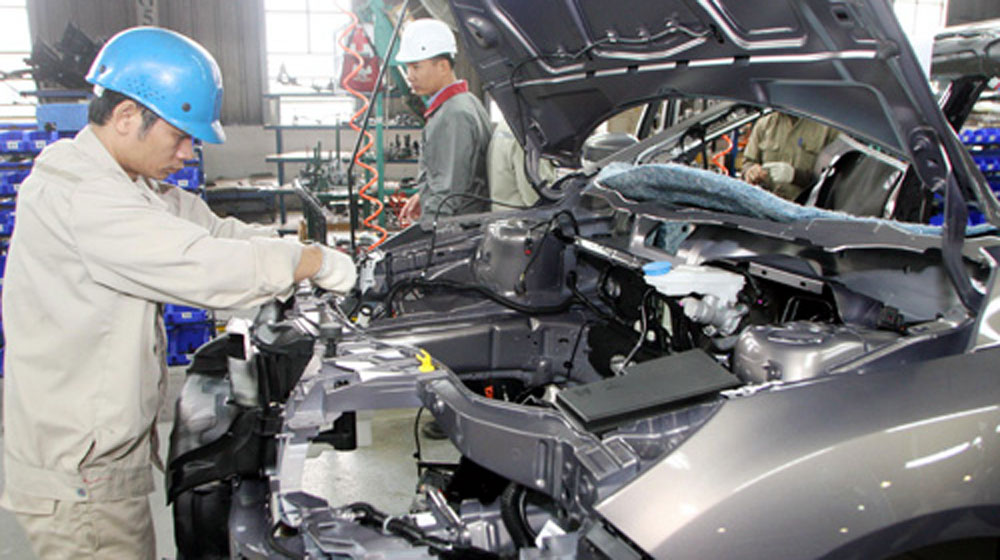 Quyết tăng thuế, tan tành mộng ôtô ngoại giá rẻ cong-nghiep-oto (2).jpg