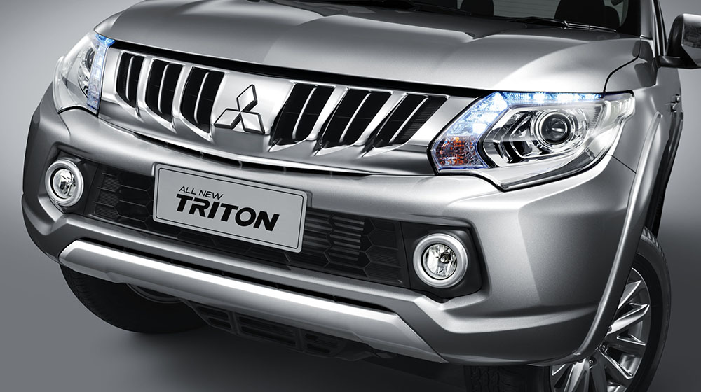 Mitsubishi Triton 2015 vs. Nissan Navara 2015: Cuộc chiến bán tải Nhật triton_2015 (3).jpg