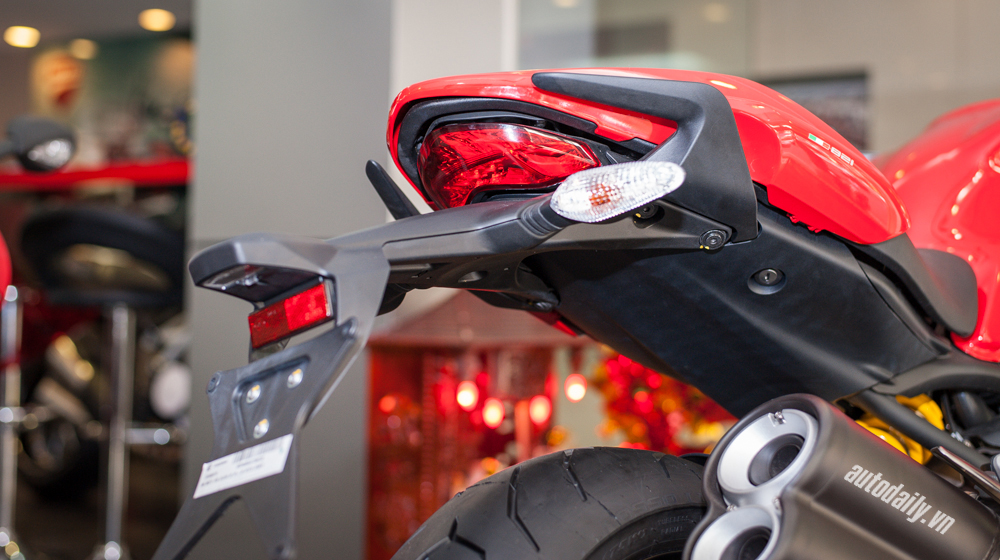 Ảnh chi tiết Ducati Monster 821 đầu tiên về Hà Nội Ducati_Monster_821_chinh_hang (4).jpg