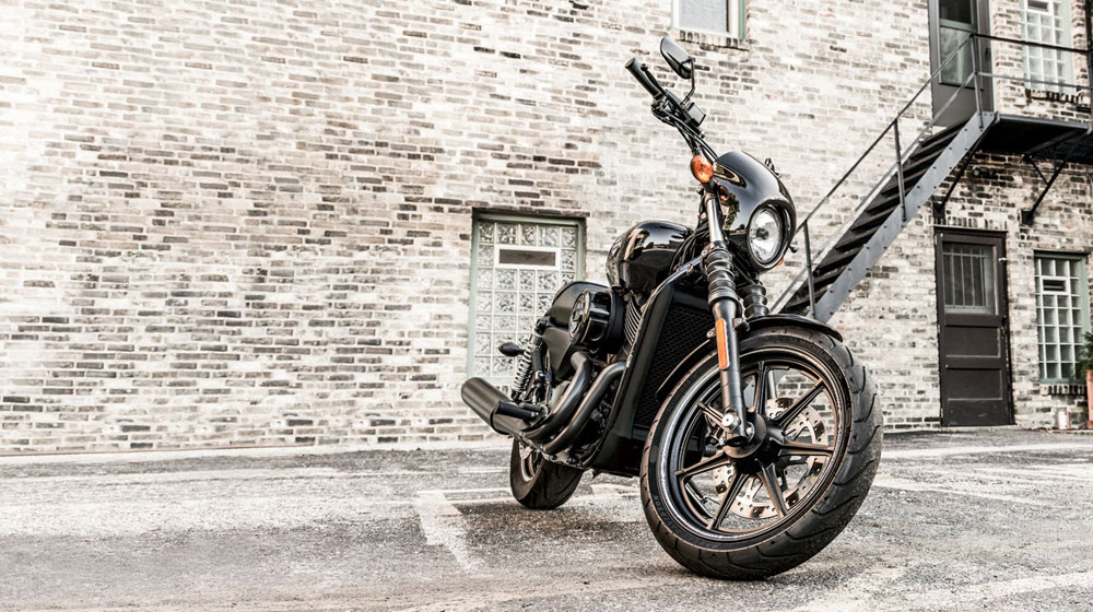 Xe giá rẻ Harley vẫn “cắt cổ” dân Việt? Moto-Harley-(2).jpg