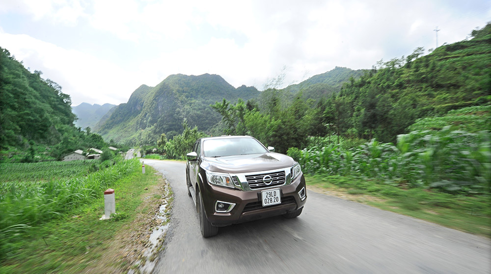 Nissan NP300 Navara SL – “Anh chàng nam tính” nissan-navara-np300-sl-(2).jpg