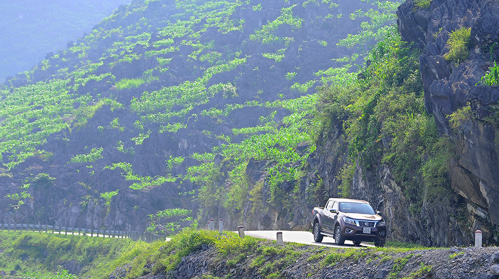 Ảnh vận hành Nissan NP300 Navara SL nissan-navara-np300-sl-(21).jpg