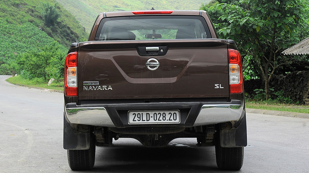 Ảnh ngoại thất Nissan NP300 Navara SL nissan-navara-np300-sl-(28).jpg