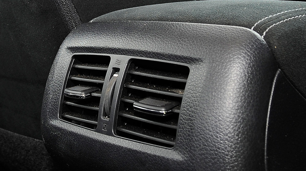 Ảnh nội thất Nissan NP300 Navara SL nissan-navara-np300-sl-(6).jpg