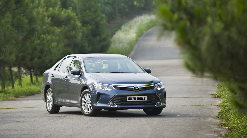 “Thử sức” Toyota Camry 2.0E 2015 Camry 2.0E 2015 (17).jpg