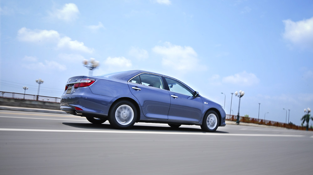 Ảnh vận hành Toyota Camry 2.0E 2015 Camry 2.0E 2015 (34).jpg