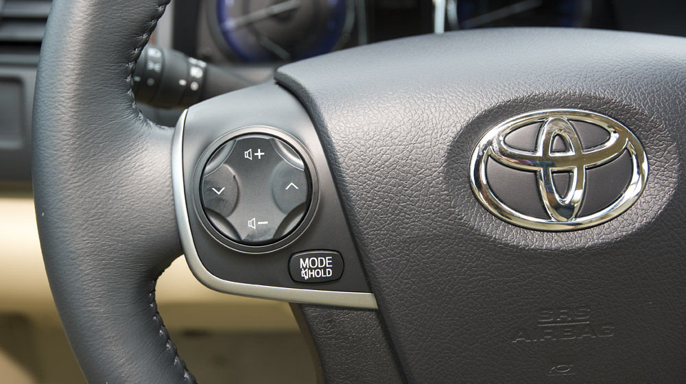 Ảnh nội thất Toyota Camry 2.0E 2015 Camry 2.0E 2015 (55).jpg