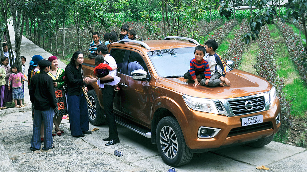 Một chiều ở “nhà của Pao” nissan-navara-np300-hoanganh-(20).jpg