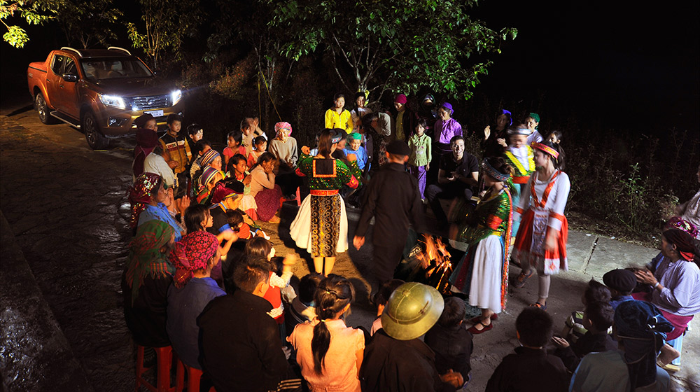 Phượt Hà Giang với siêu mẫu Hoàng Anh nissan-navara-np300-hoanganh-(27).jpg