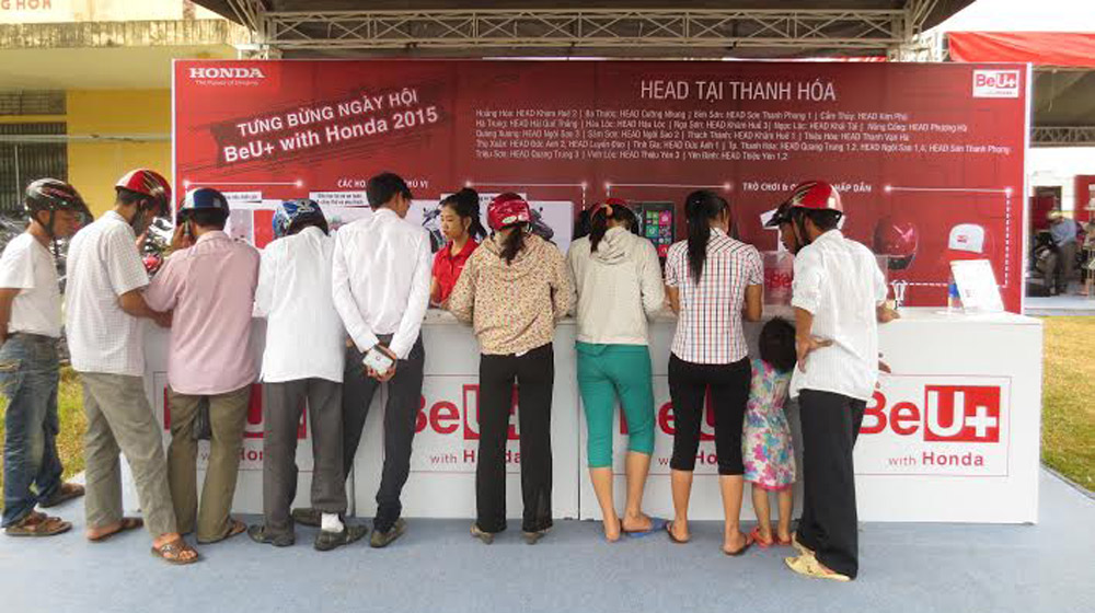 Honda Việt Nam khởi động sân chơi “Be U+ with Honda 2015” honda be U + (6).jpg