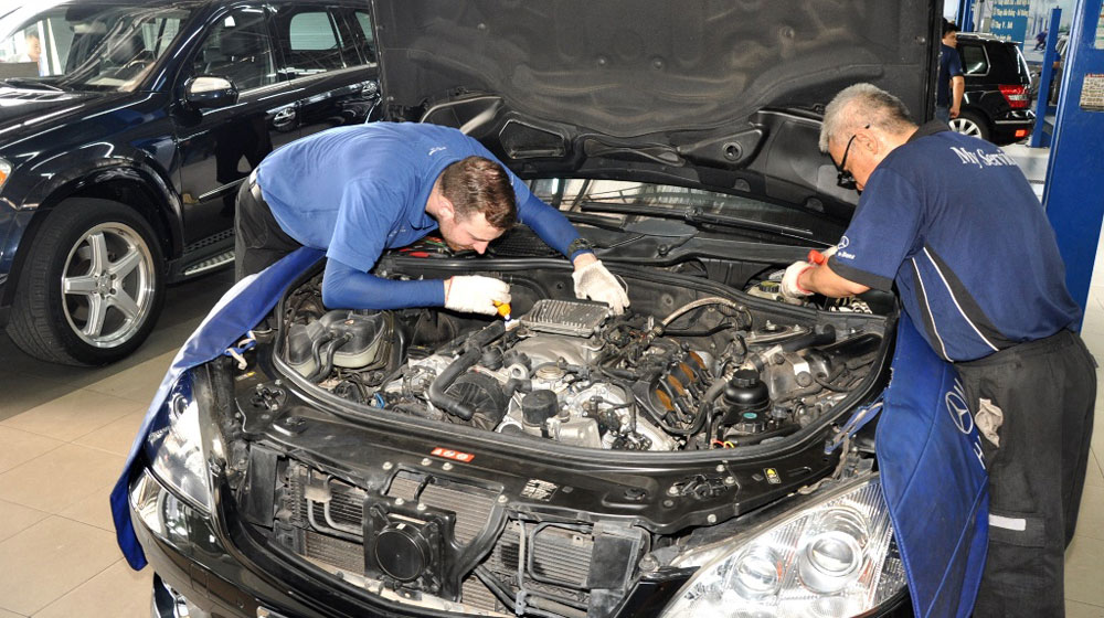 Chăm sóc xe Mercedes-Benz với các chuyên gia quốc tế mercedes-benz (2).jpg