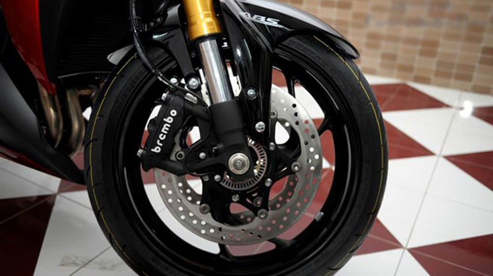 Chi tiết môtô Suzuki 1.000 phân khối mới về Sài Gòn suzuki_gsxs1000_11.jpg