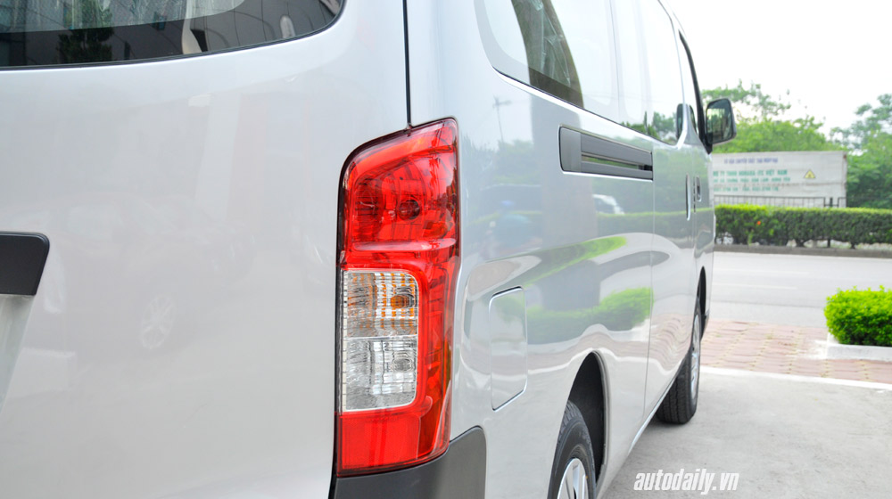 Ảnh chi tiết Nissan NV350 Urvan nissan NV350 (12).jpg