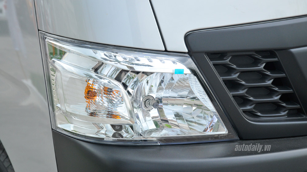 Ảnh chi tiết Nissan NV350 Urvan nissan NV350 (8).jpg