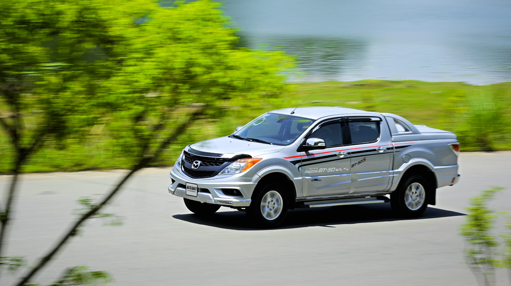 Ảnh khả năng vận hành của Mazda BT-50S Mazda-BT50-2015-(43).jpg