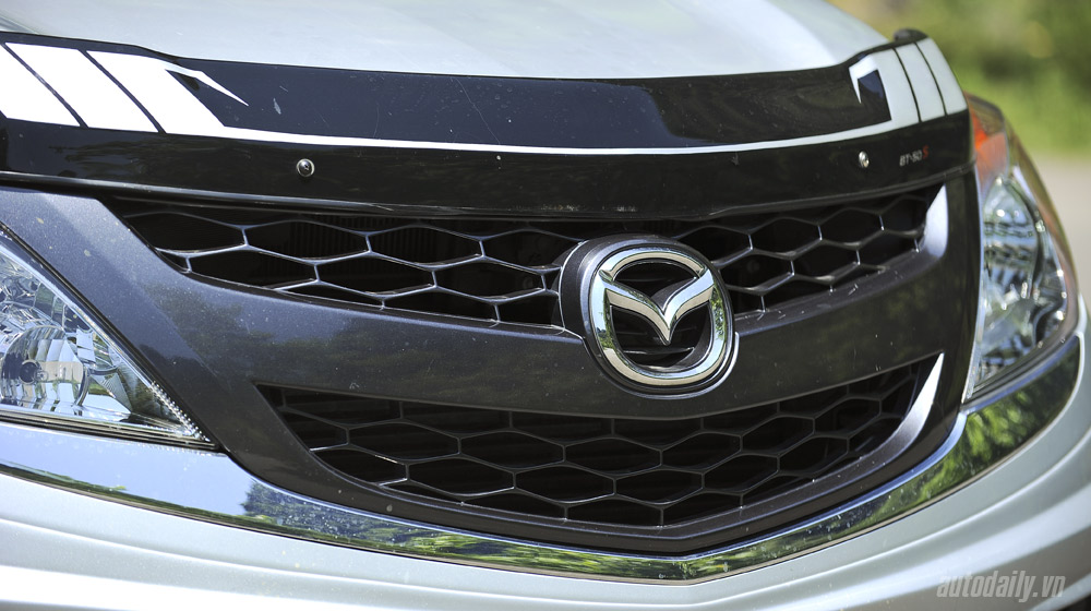 “Bay” cùng Mazda BT-50S Mazda-BT50-2015-(50).jpg