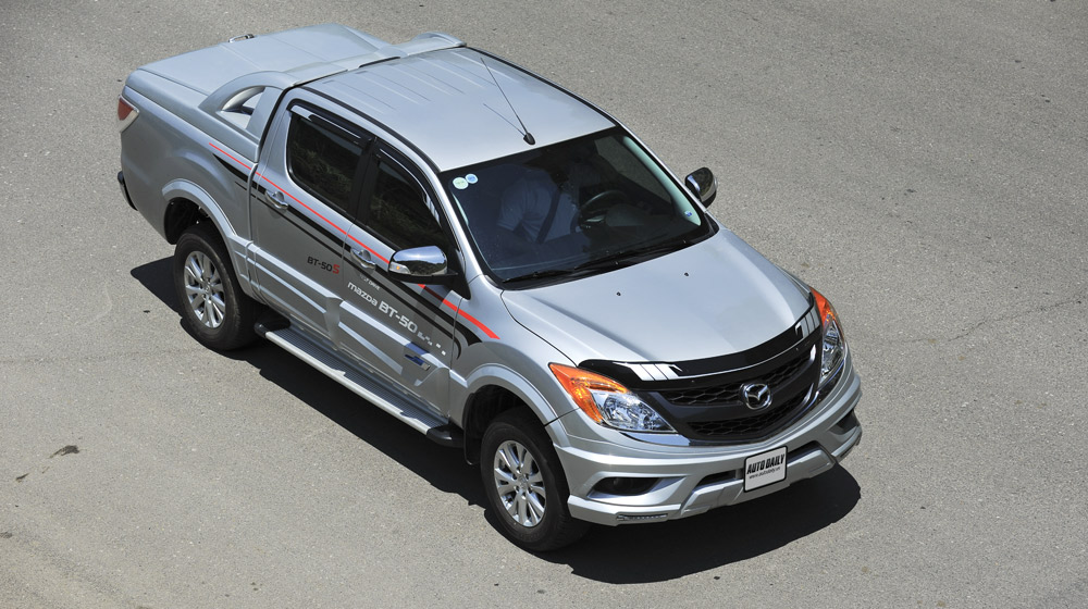 Ảnh chi tiết ngoại thất Mazda BT-50S Mazda-BT50-2015-(6).jpg