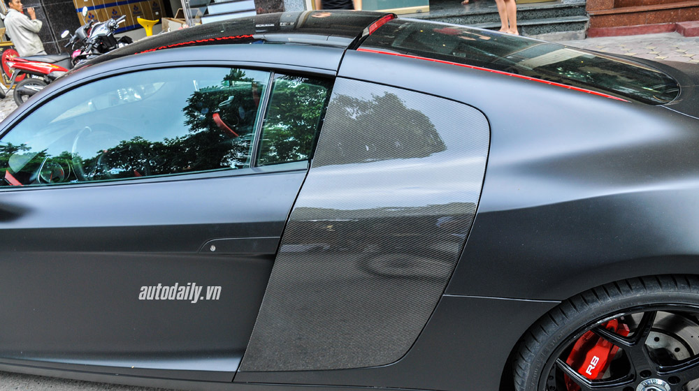 Ảnh chi tiết Audi R8 V8 màu đen mờ tuyệt đẹp tại Hà Nội Audi R8 V8 Autodaily (7).jpg