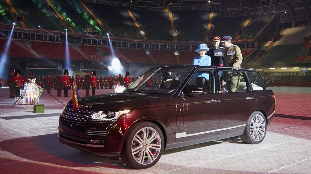 Range Rover mui trần cực độc dành riêng cho Nữ hoàng Anh Range-Rover-State-Review-Vehicle copy.jpg